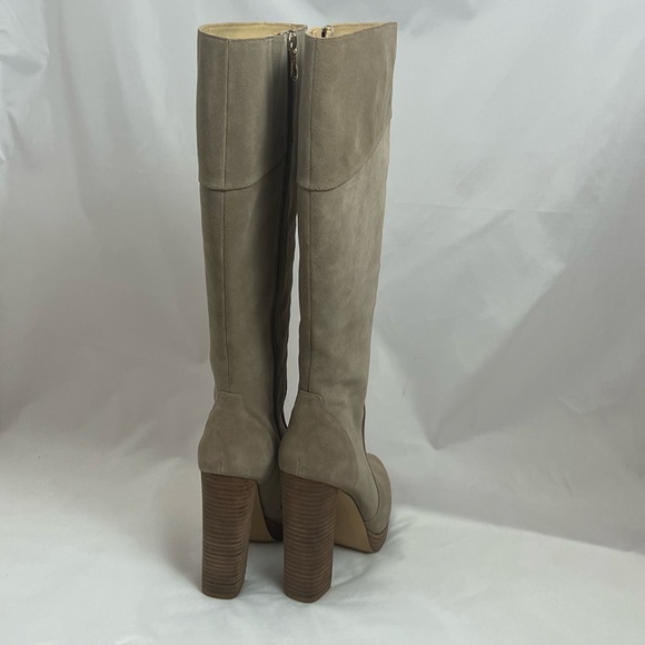 NEVER WORN TAN BCBG MAXAZRIA LEATHER SUEDE - Picture 5 of 12